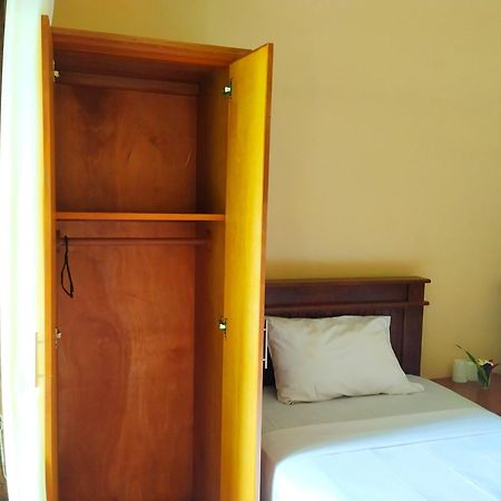 Asih Homestay ペムテラン エクステリア 写真