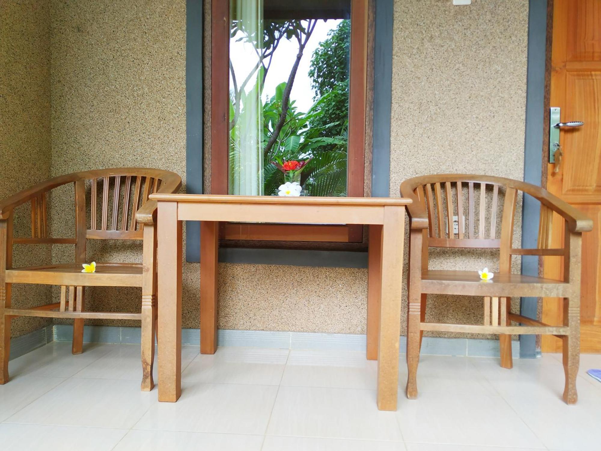 Asih Homestay ペムテラン エクステリア 写真